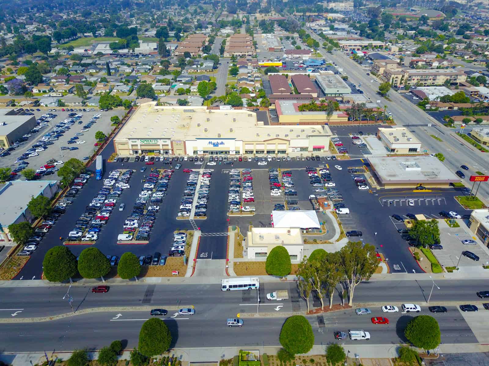 aerial drone photo of shopping plaza in Glendora, CA